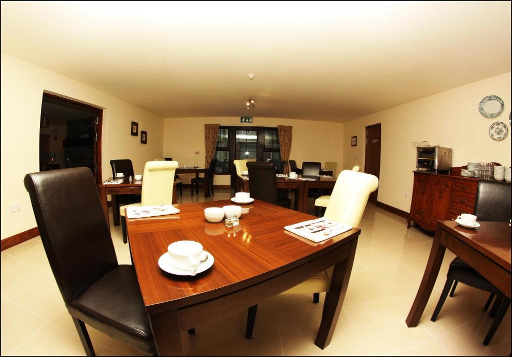 All The Twos Lodge Clifden Extérieur photo